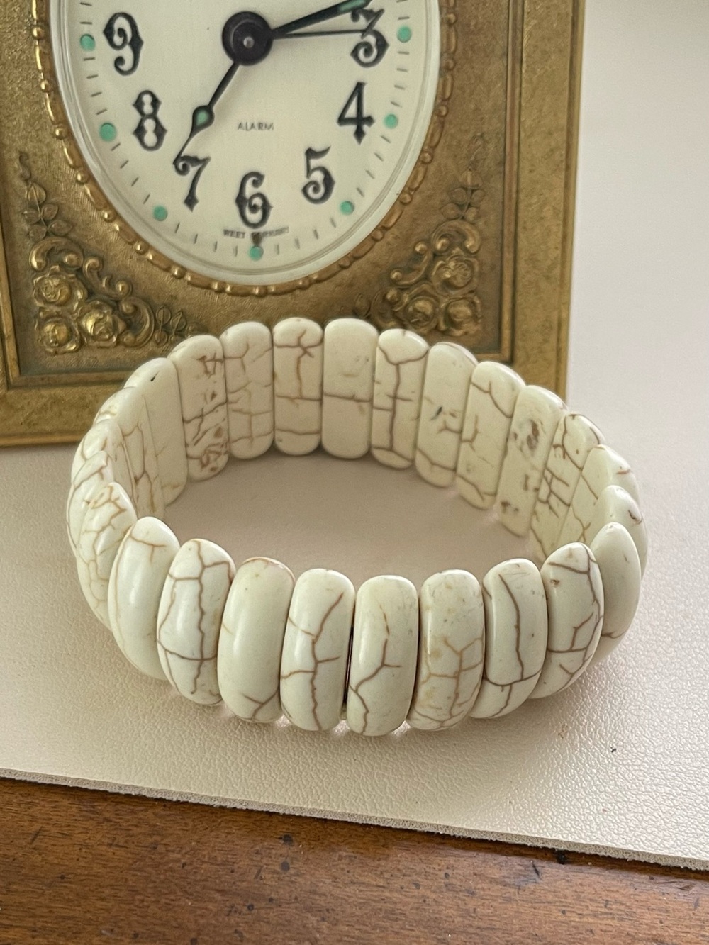 White Howlite Stretch Bracelet - Elegant Natural Stone